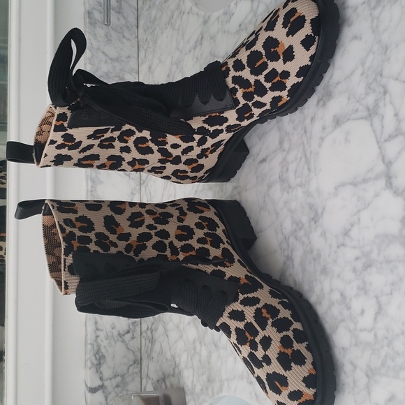 Kate Spade Merigue Boots Forest Feline Cheetah Print Lug Sole Size 8 B - Picture 1 of 6